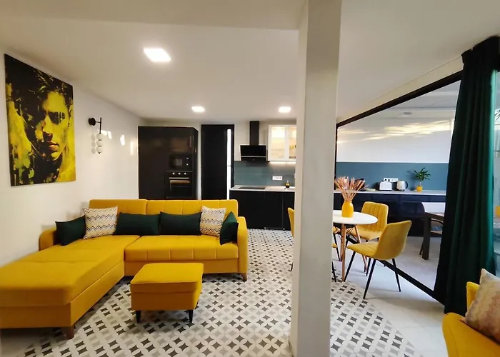 Bahia Amarillo * プラヤ・デル・イングレス