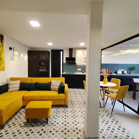 Bahia Amarillo * بلايا ديل إنغلز